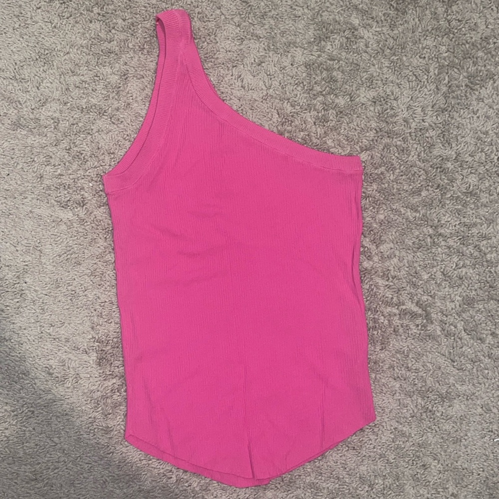 Ribbed One Shoulder Top